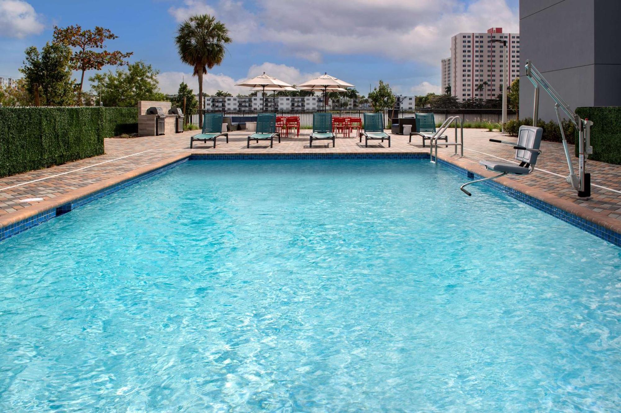 Tru By Hilton Miami Airport South Blue Lagoon, Fl Exterior photo